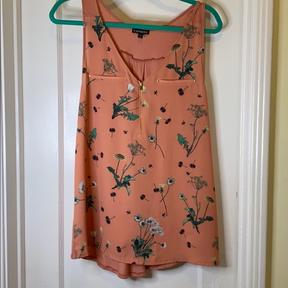 NEVER WORN!!! Express tank